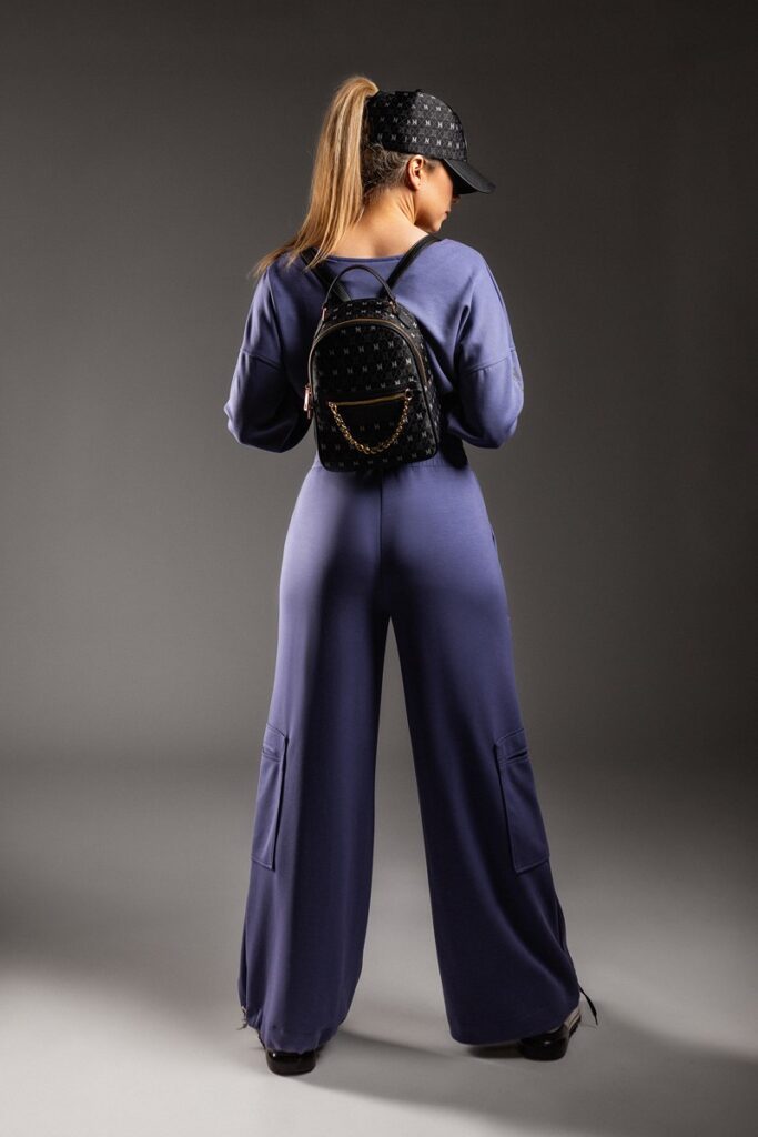 Royal Blueberry; Urban Beauty: Spodnie Cargo; Urban Beauty: Bluza Dual Mode; Czapka 1Nasty Crew; Plecak 1Nasty Crew;