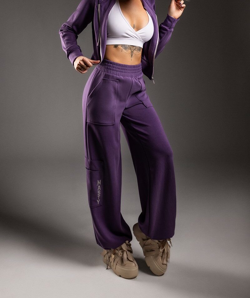 Majestic Plum; Urban Beauty: Spodnie Cargo; Urban Beauty: Bluza Hoodie;